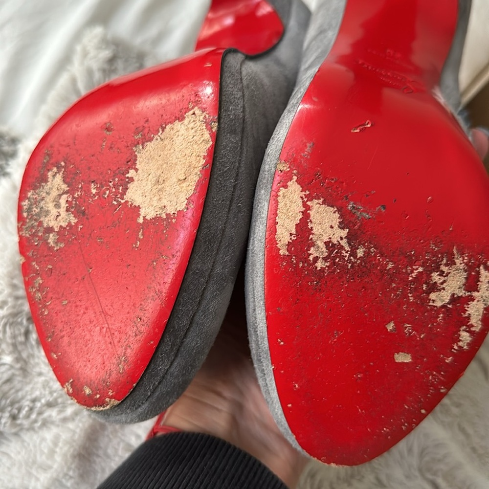 Bootylili Velours Christian Louboutin booties - Picture 7 of 16